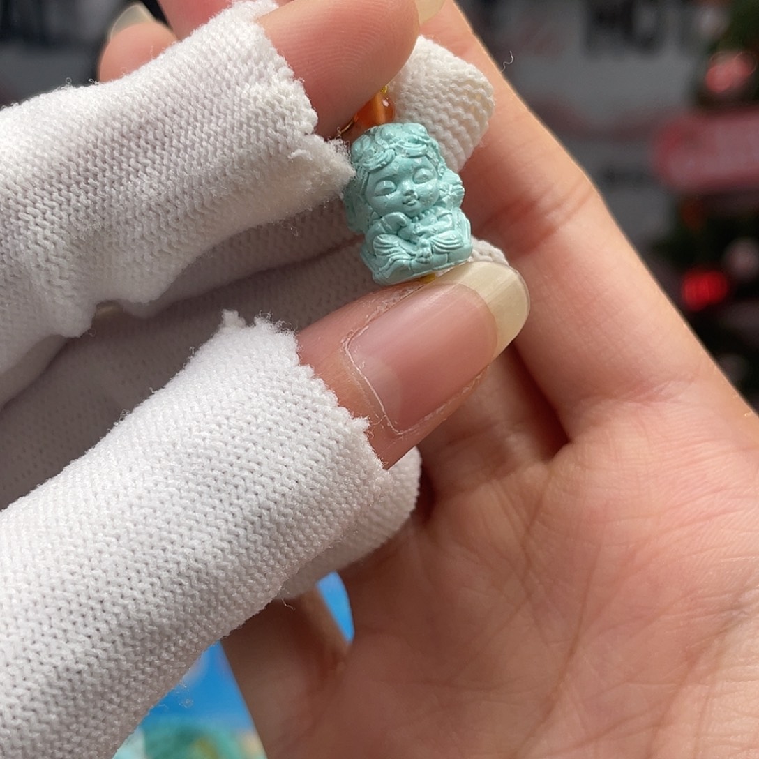 绿松石未镶嵌挂件