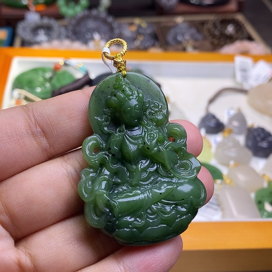 和田玉收藏级老矿料碧玉菠菜绿绿度母吊坠未镶嵌