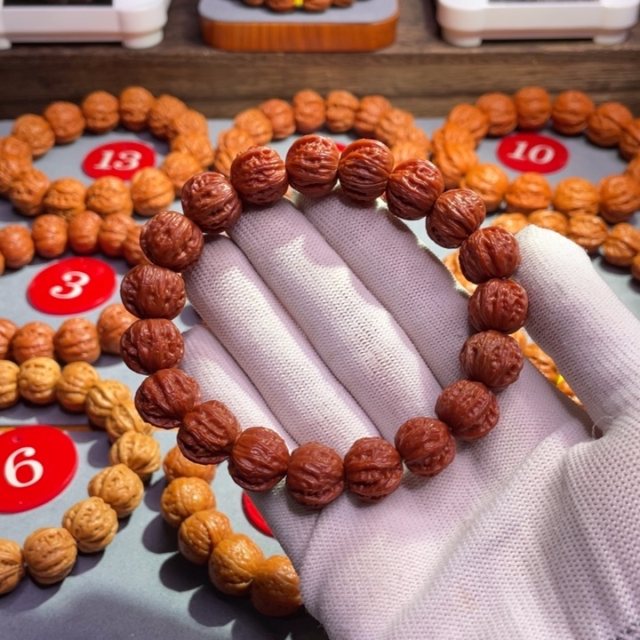 文玩核桃手串树王