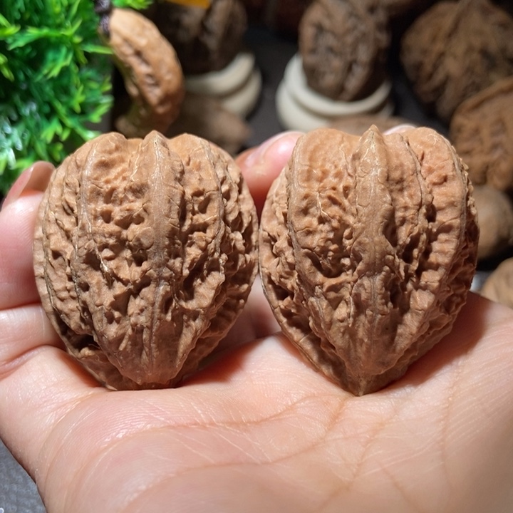 把件文玩核桃东北楸子小雪35