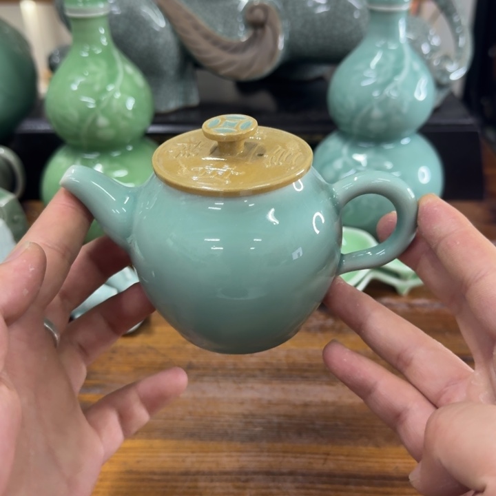 龙泉青瓷茶具微瑕4892