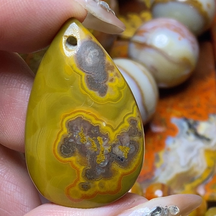 玛瑙/玉髓颈饰未镶嵌