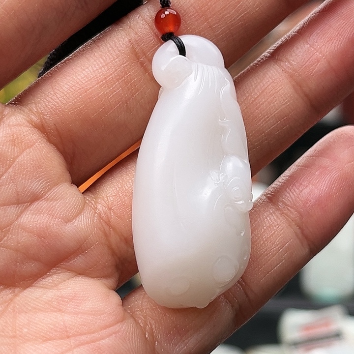 和田玉颈饰未镶嵌