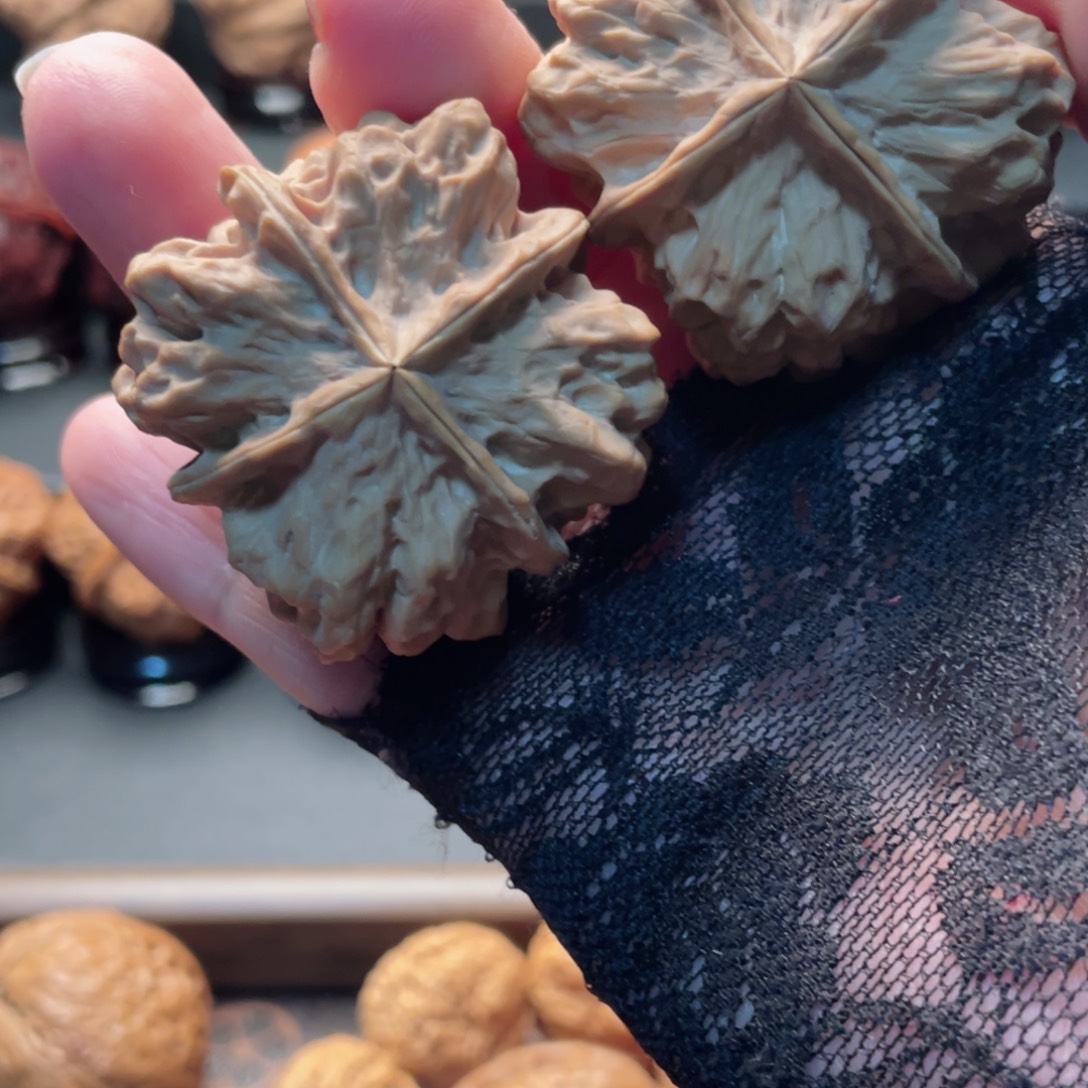 唐****吊坠文玩核桃四龙脊……