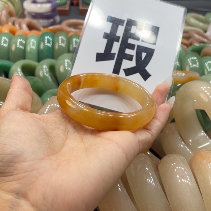 阿***羞石英质玉未镶嵌珠宝奇石