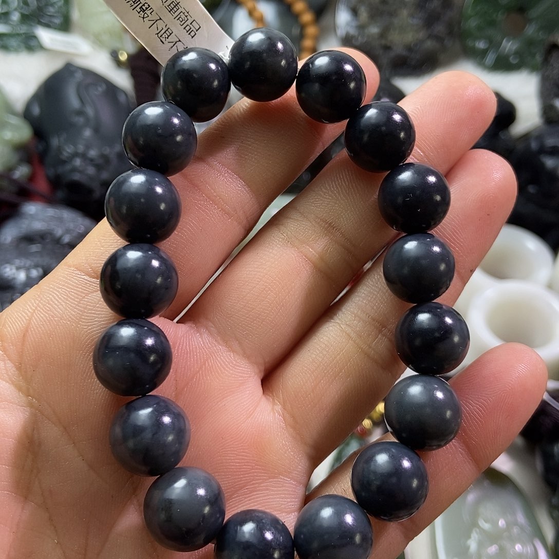 和田玉（糖玉）颈饰未镶嵌