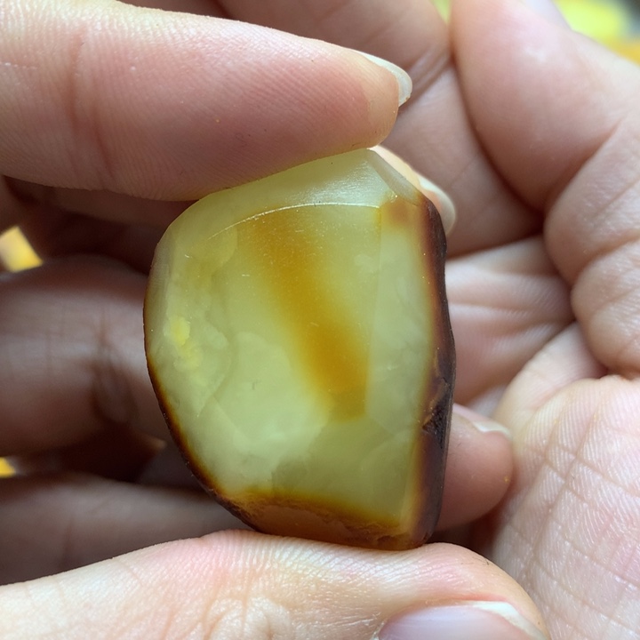 未镶嵌定制琥珀蜜蜡工坊原石定制