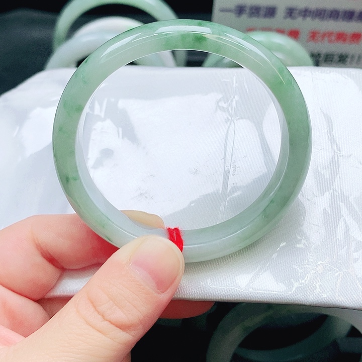 翡翠未镶嵌手镯0530