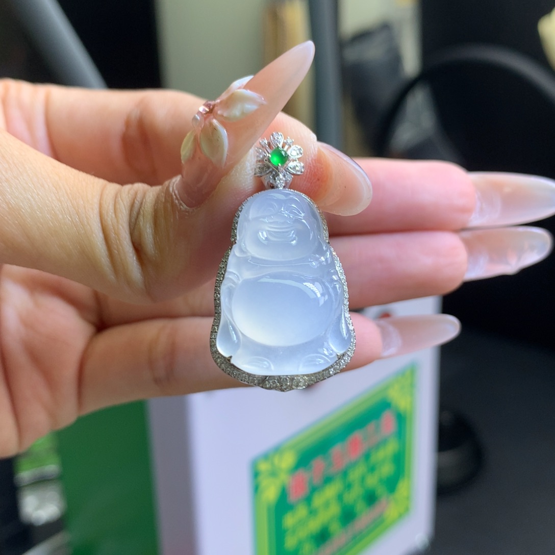 翡翠18K金镶嵌颈饰天然