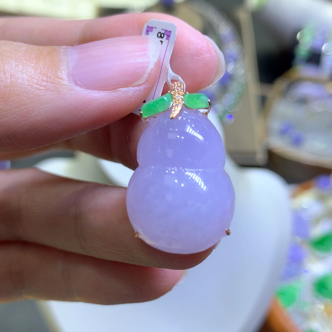 【闪购商品】翡翠颈饰18K金镶嵌翡翠吊坠项链