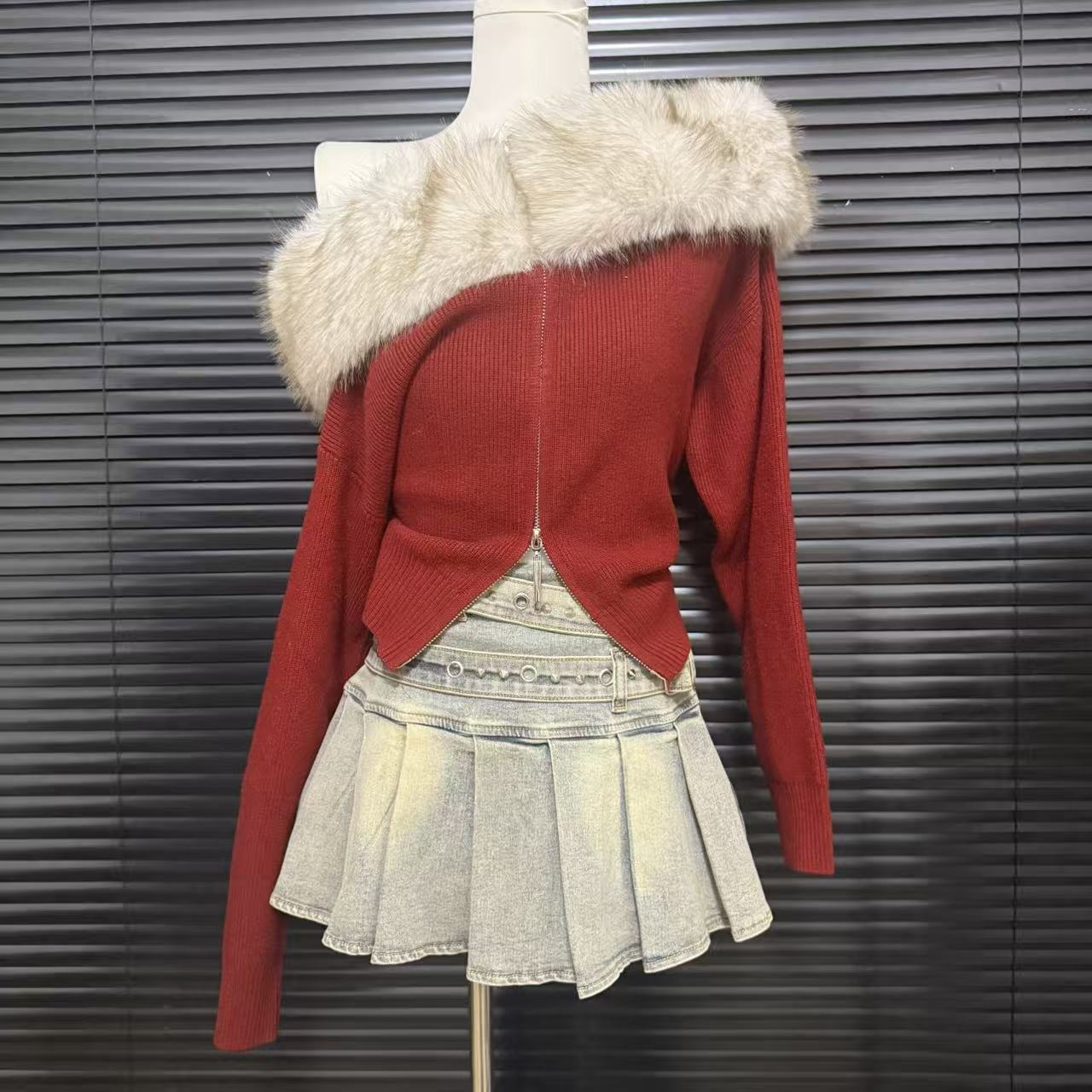 MUA家毛领红色修身毛衣秋冬款