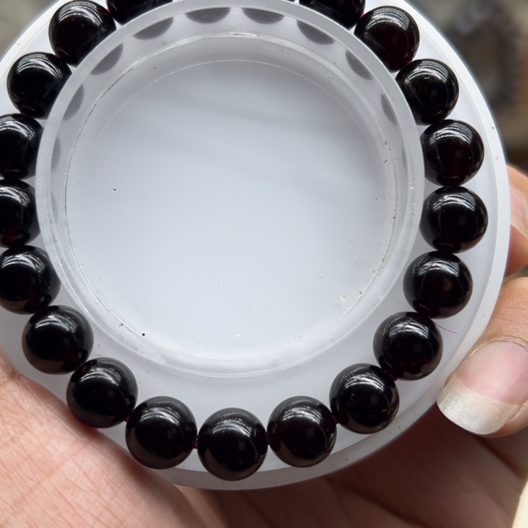 水晶手链未镶嵌9.2咪酒红石榴石