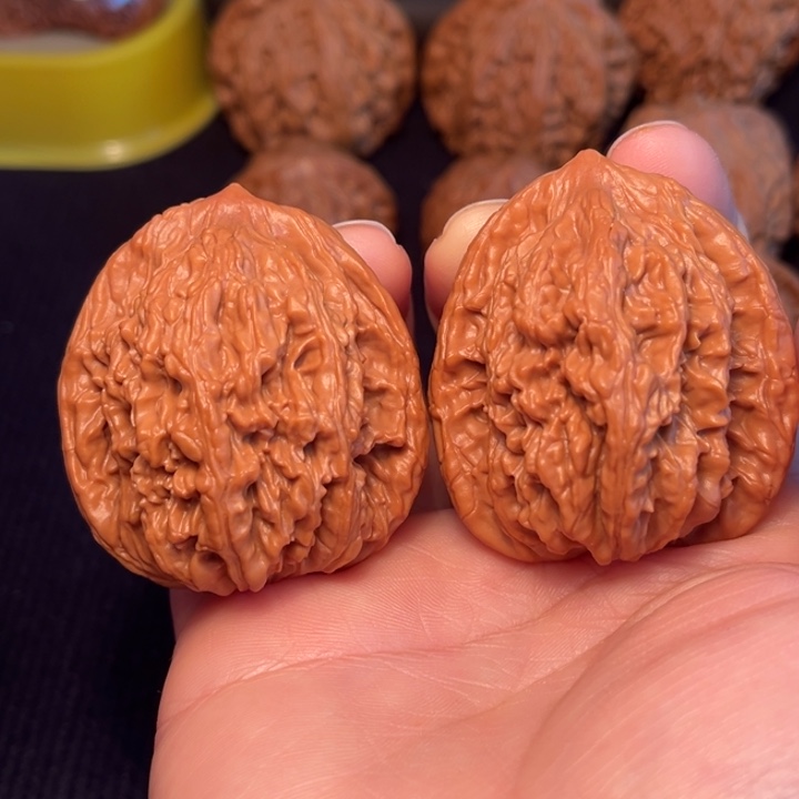 家***边文玩核桃把件麦穗虎头42