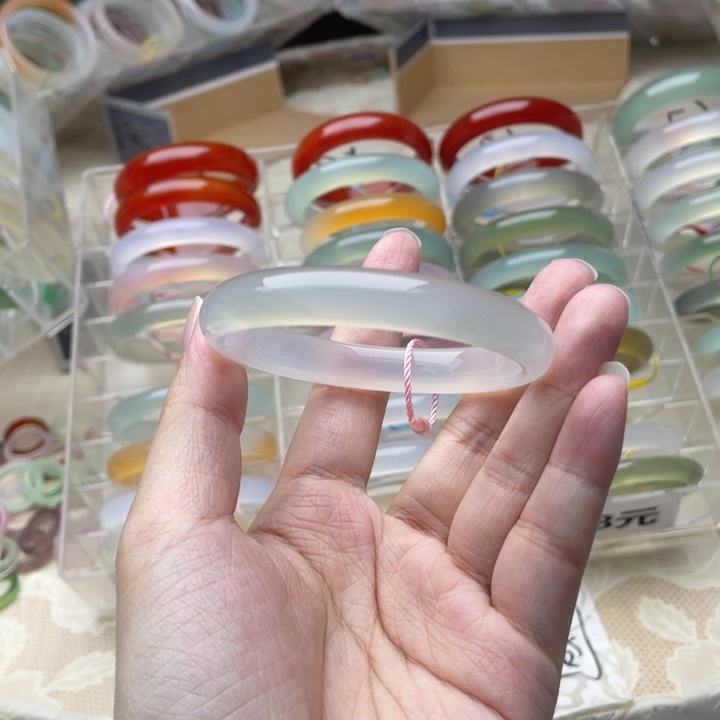 玛瑙/玉髓未镶嵌手镯55圈口