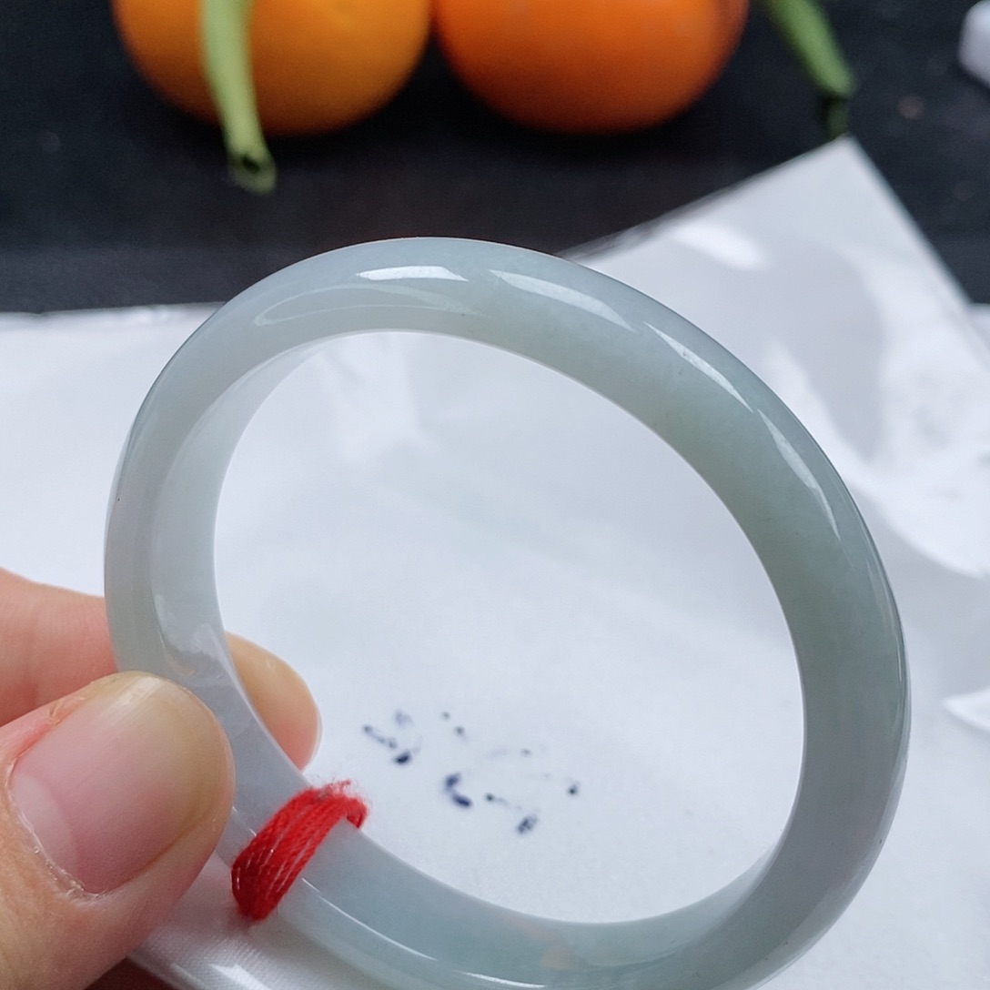【闪购商品】翡翠手镯（贵妃镯）未镶嵌218号
