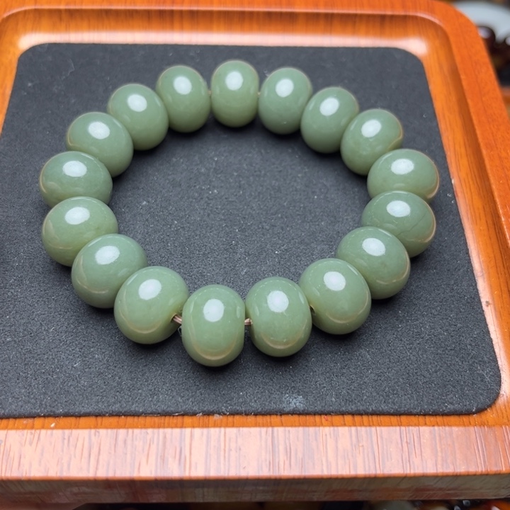 睡***桐和田玉未镶嵌手链