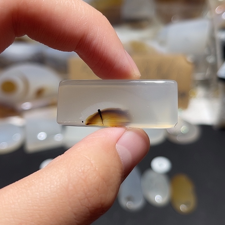 玛瑙/玉髓颈饰未镶嵌