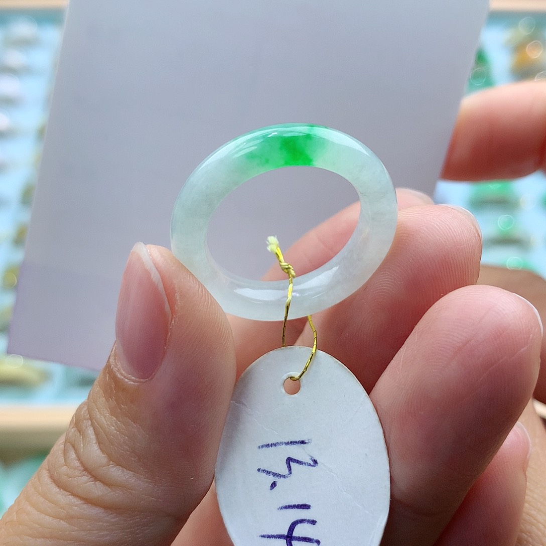 翡翠戒指未镶嵌?***?14圈 