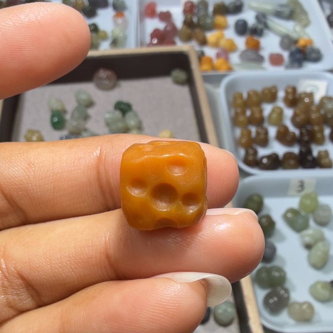 和田玉未镶嵌珠宝奇石