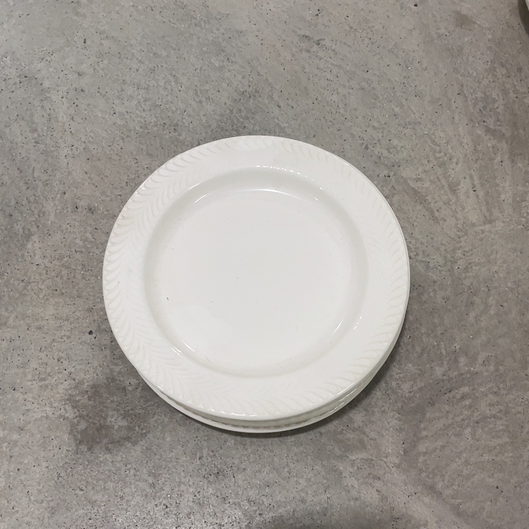 瓷     6寸温佩家 数量是4