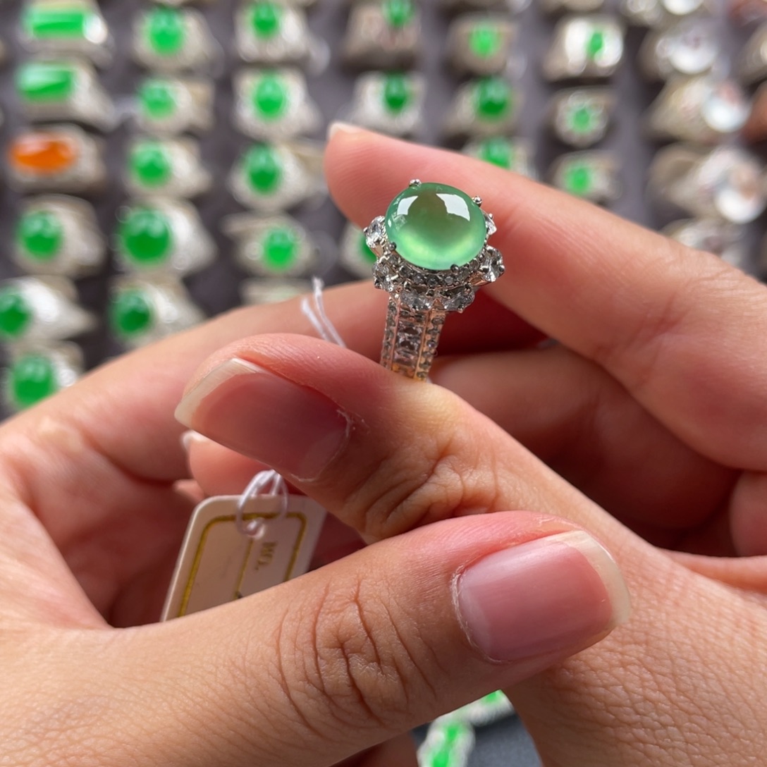 定制翡翠未镶嵌翡翠