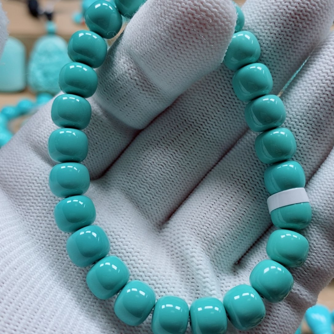 绿松石珠宝奇石未镶嵌?**雨