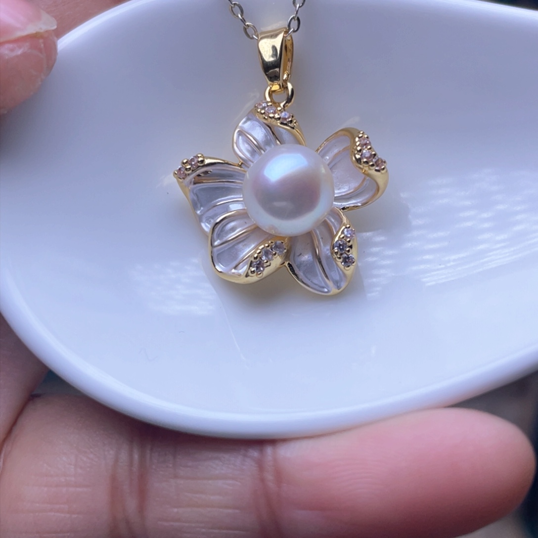 淡水珍珠吊坠未镶嵌