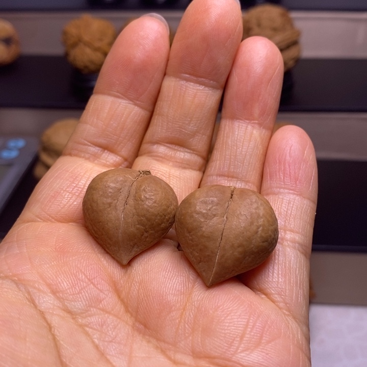 用***3把件文玩核桃心心相印36