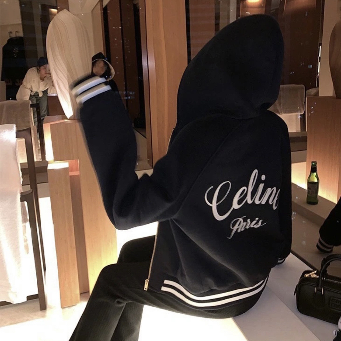 99新 Celine/思琳 深蓝色学院风logo连帽卫衣外套 34码 GM306045