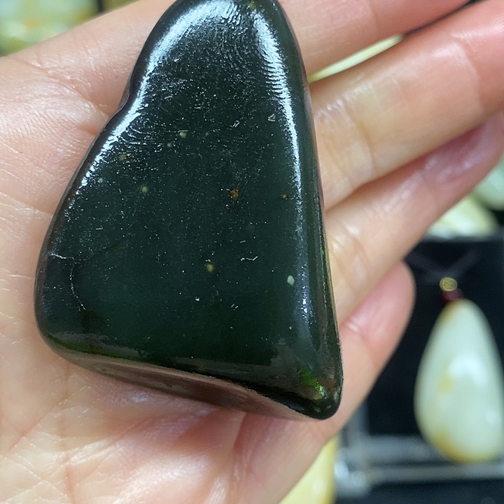 和田玉（糖玉）未镶嵌挂件