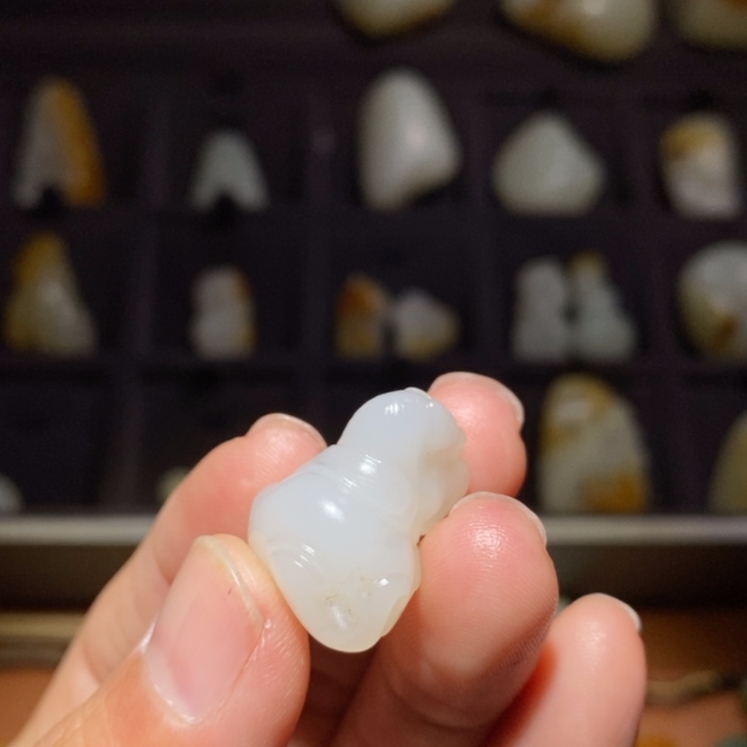 【闪购商品】颈饰未镶嵌和田玉