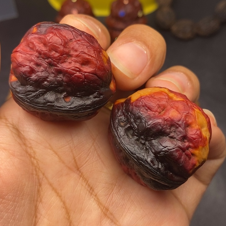 文玩核桃吊坠33尺金刚鹦鹉