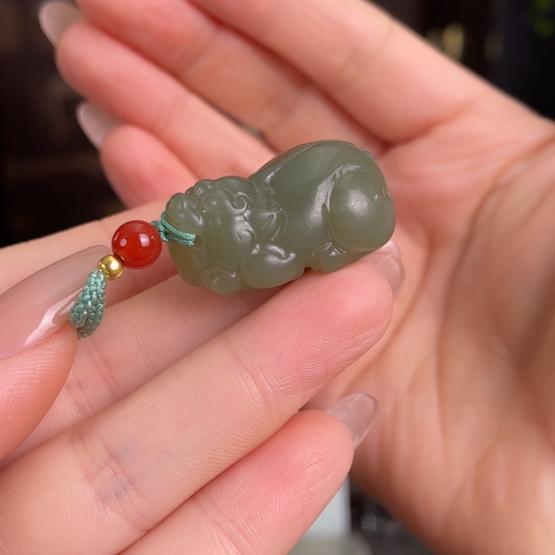 和田玉未镶嵌颈饰定制发货