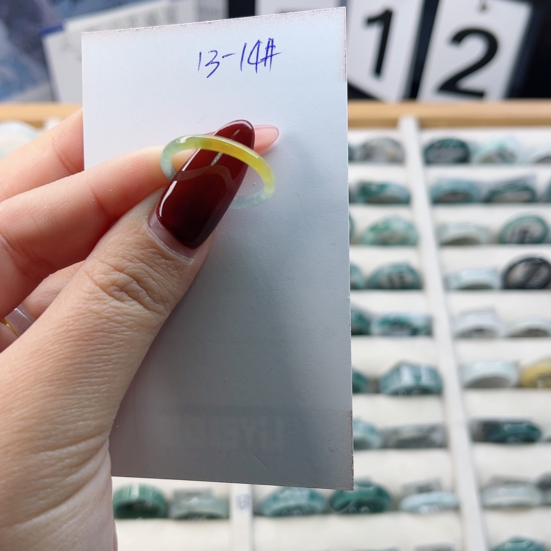 翡翠戒指未镶嵌翡翠