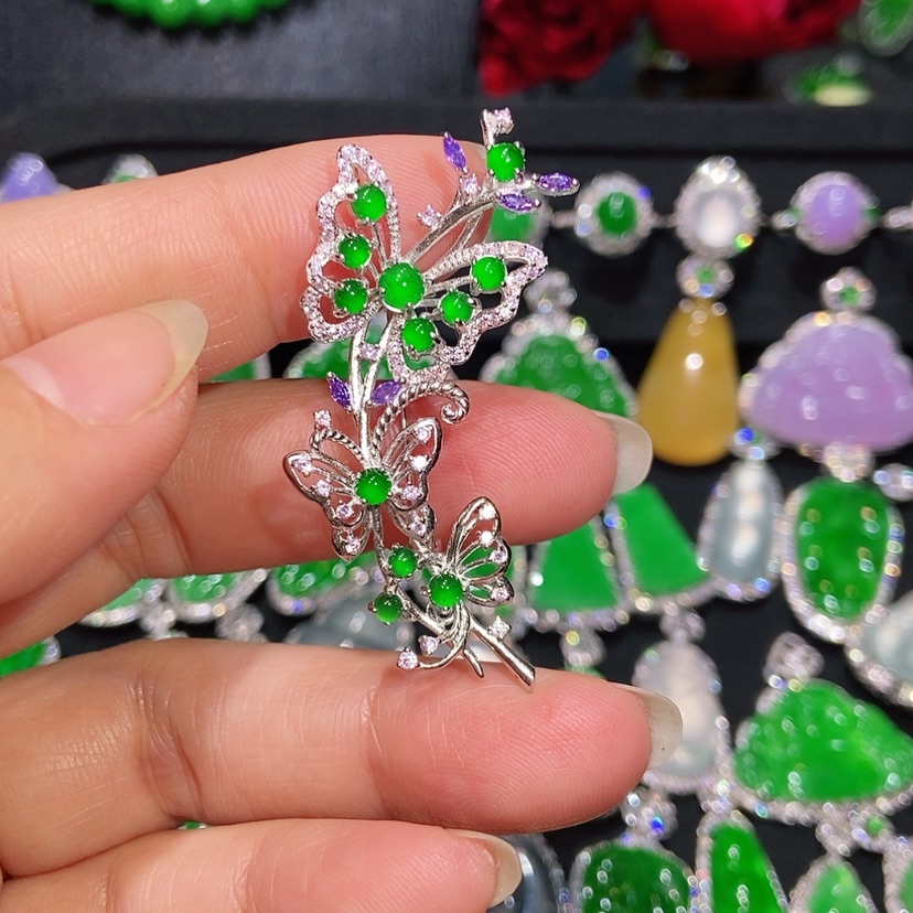 【闪购商品】翡翠颈饰未镶嵌天然翡翠