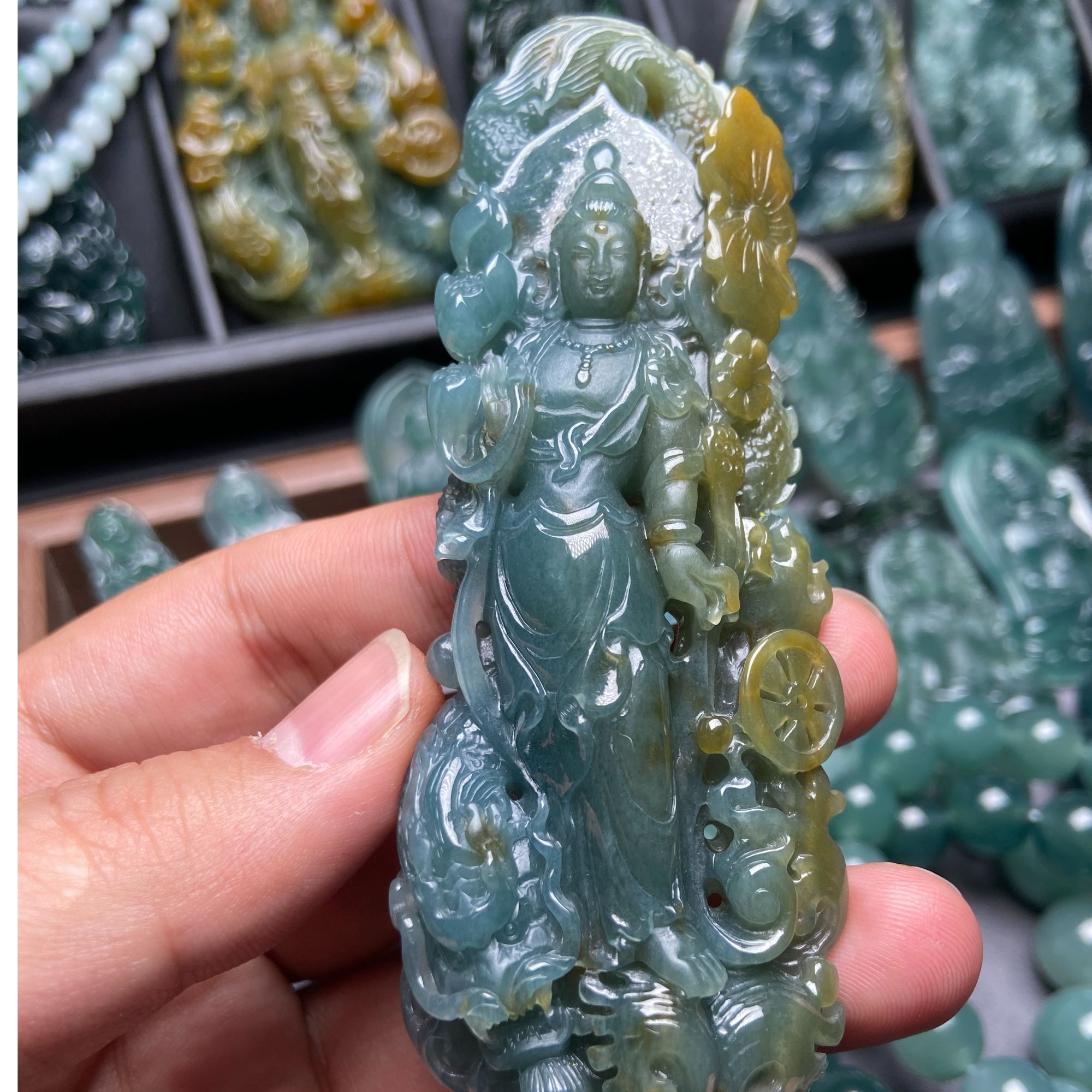翡翠摆件御龙观音黄加蓝纯手工雕刻糯化种卡100*35*12.5