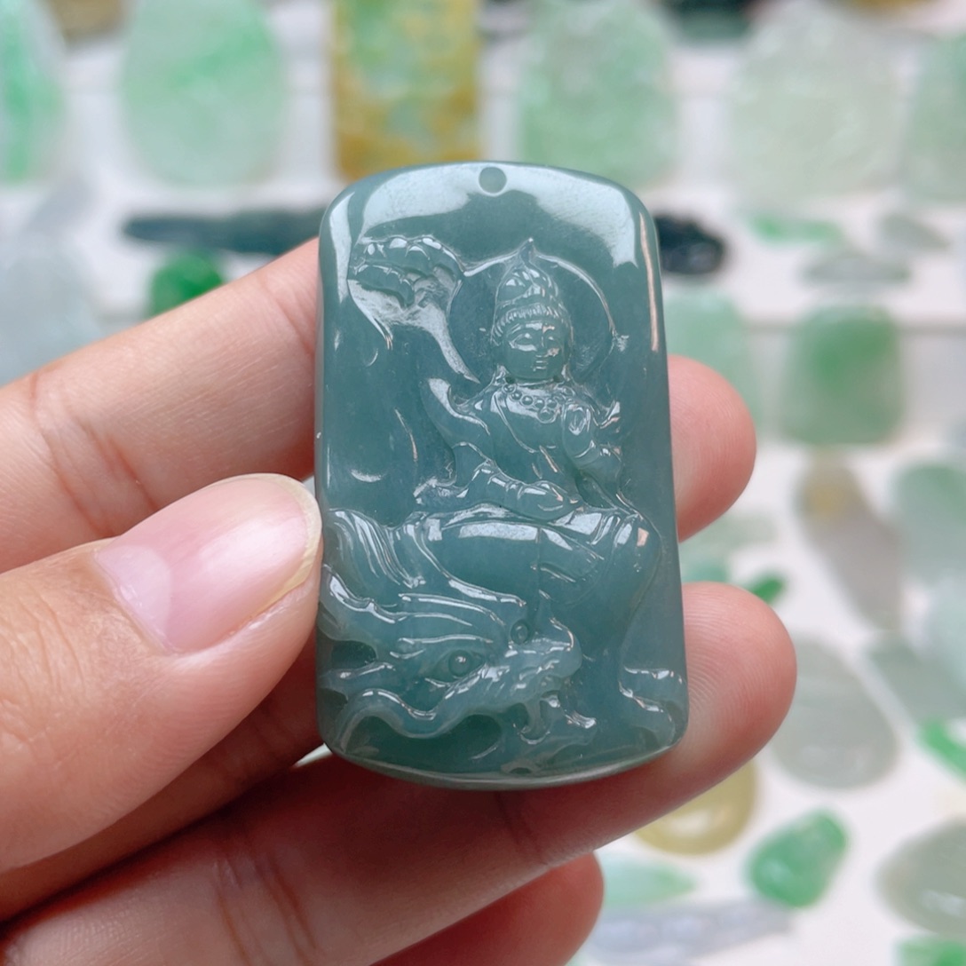 翡翠颈饰未镶嵌御龙观音