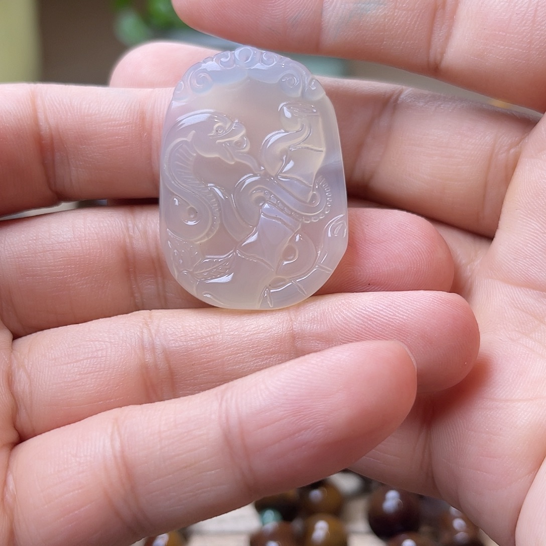 墨***尘玛瑙/玉髓未镶嵌挂件