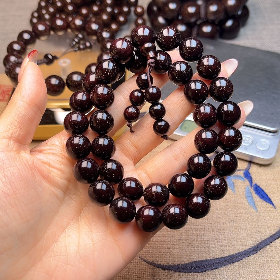 檀香紫檀（小叶紫檀）1.2手持满天星