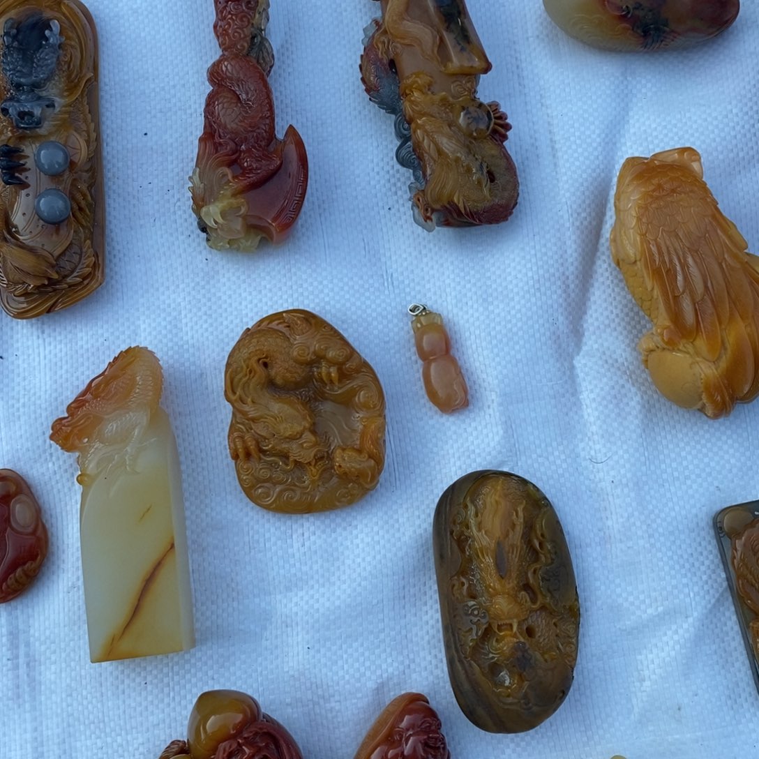 石英质玉（黄龙玉）合金颈饰
