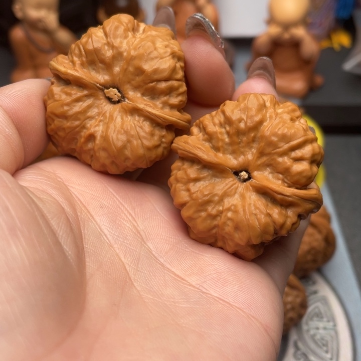 文玩核桃吊坠辣**子蛤蟆头40尺有修