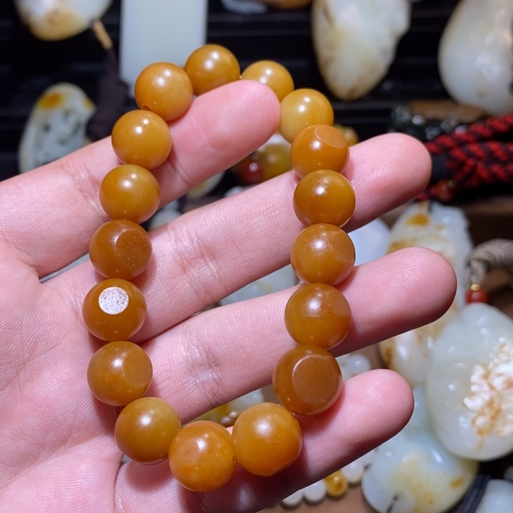 和田玉颈饰未镶嵌明**悟