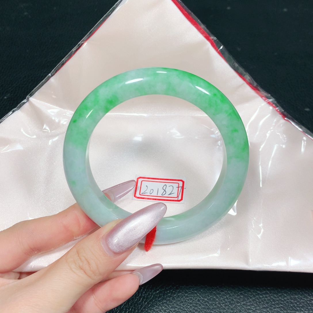 小****翡翠未镶嵌手镯天然翡翠手镯04