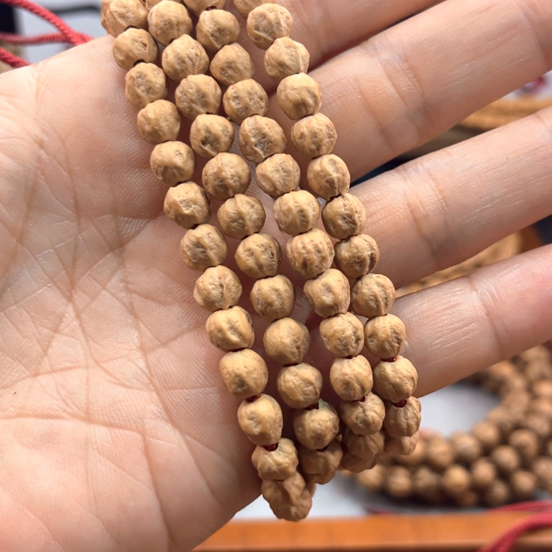 㿝***氼吊坠柏香籽/百香籽原桩