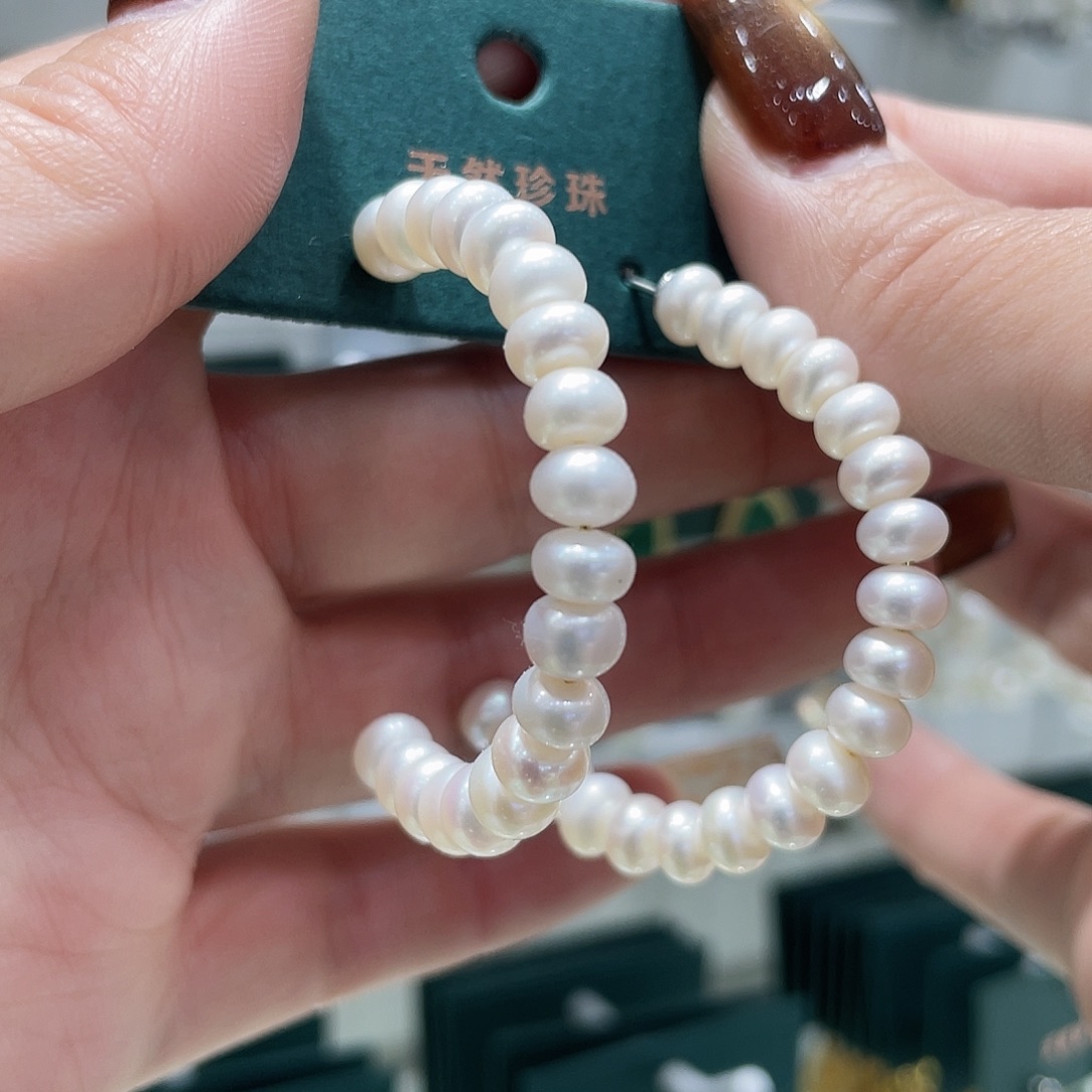 淡水珍珠银S925镶嵌耳饰