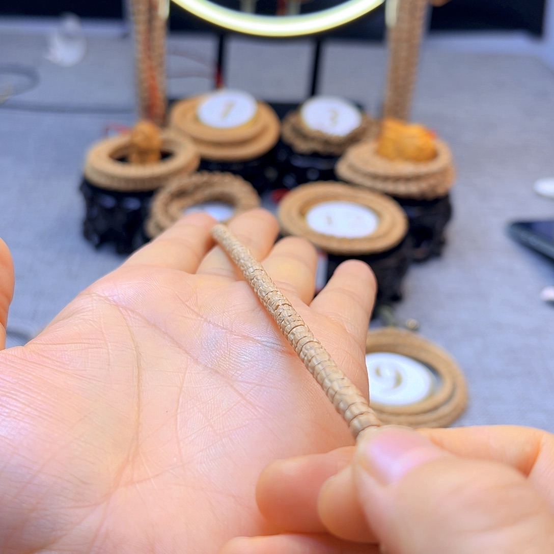 旭***阳柏香籽/百香籽手串