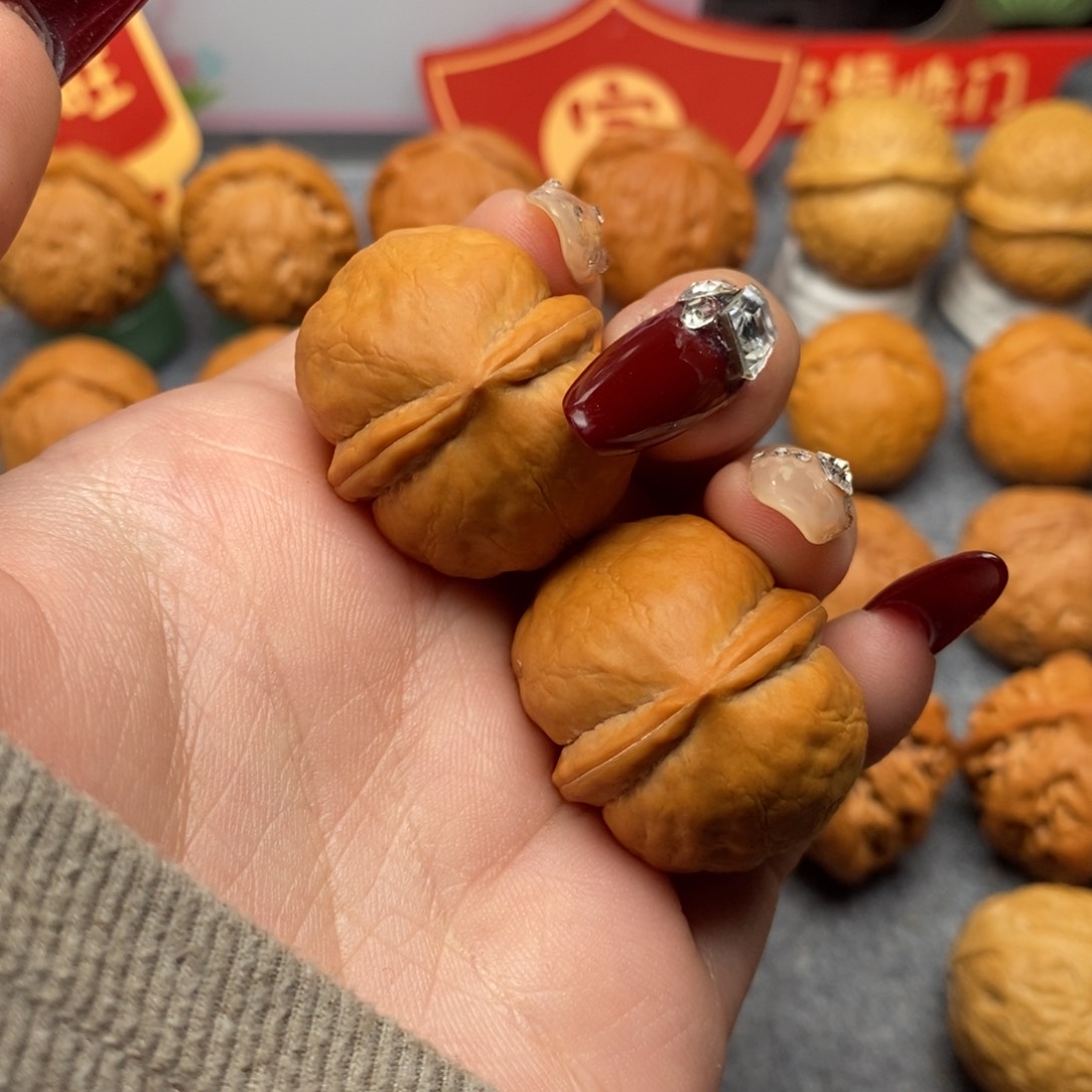 文玩核桃把件l****e海豚