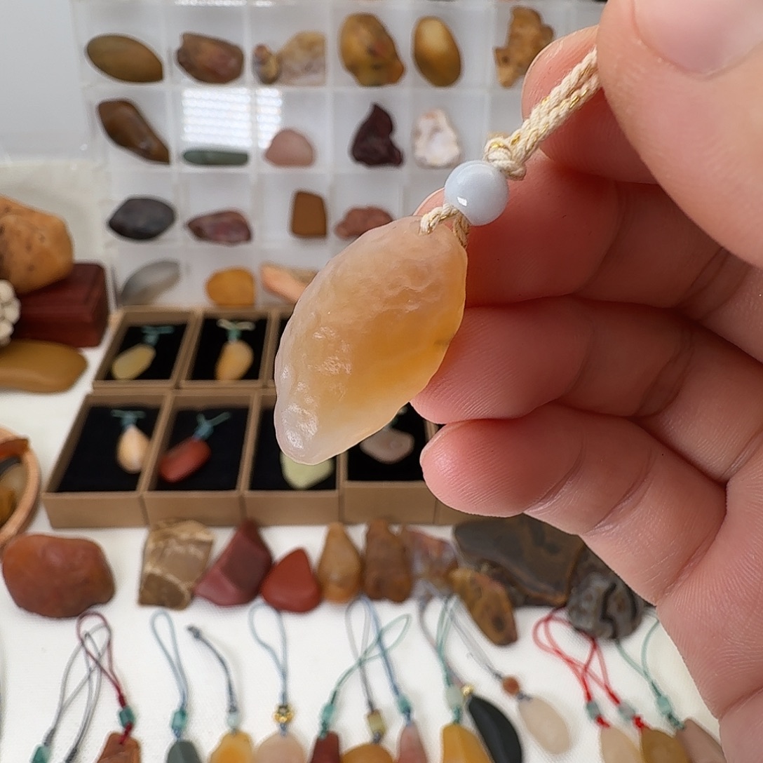 玛瑙/玉髓未镶嵌颈饰