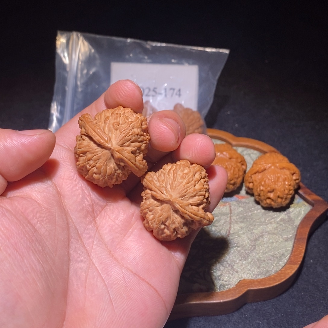 吊坠文玩核桃白狮子37