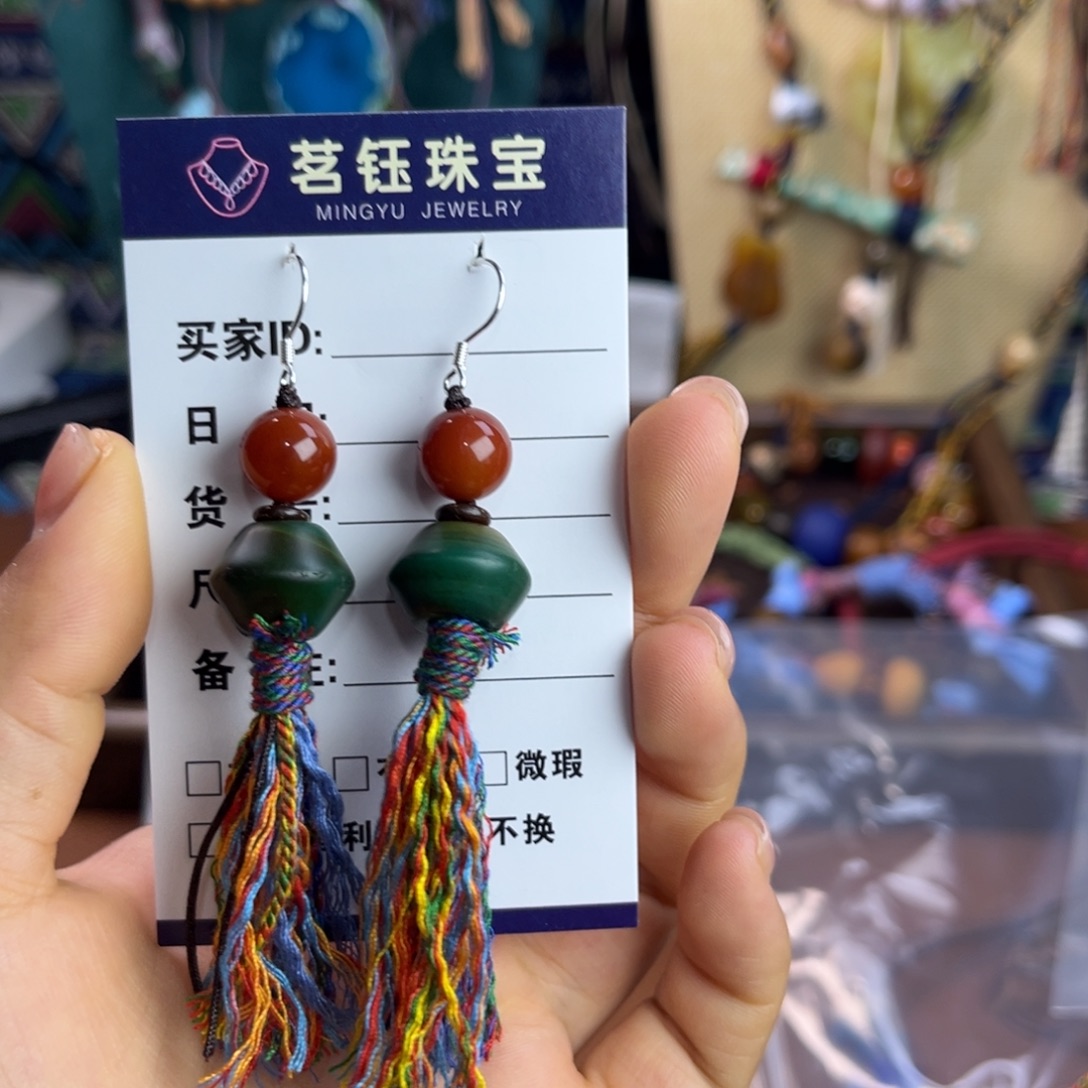 抱***艺玛瑙/玉髓未镶嵌耳钉